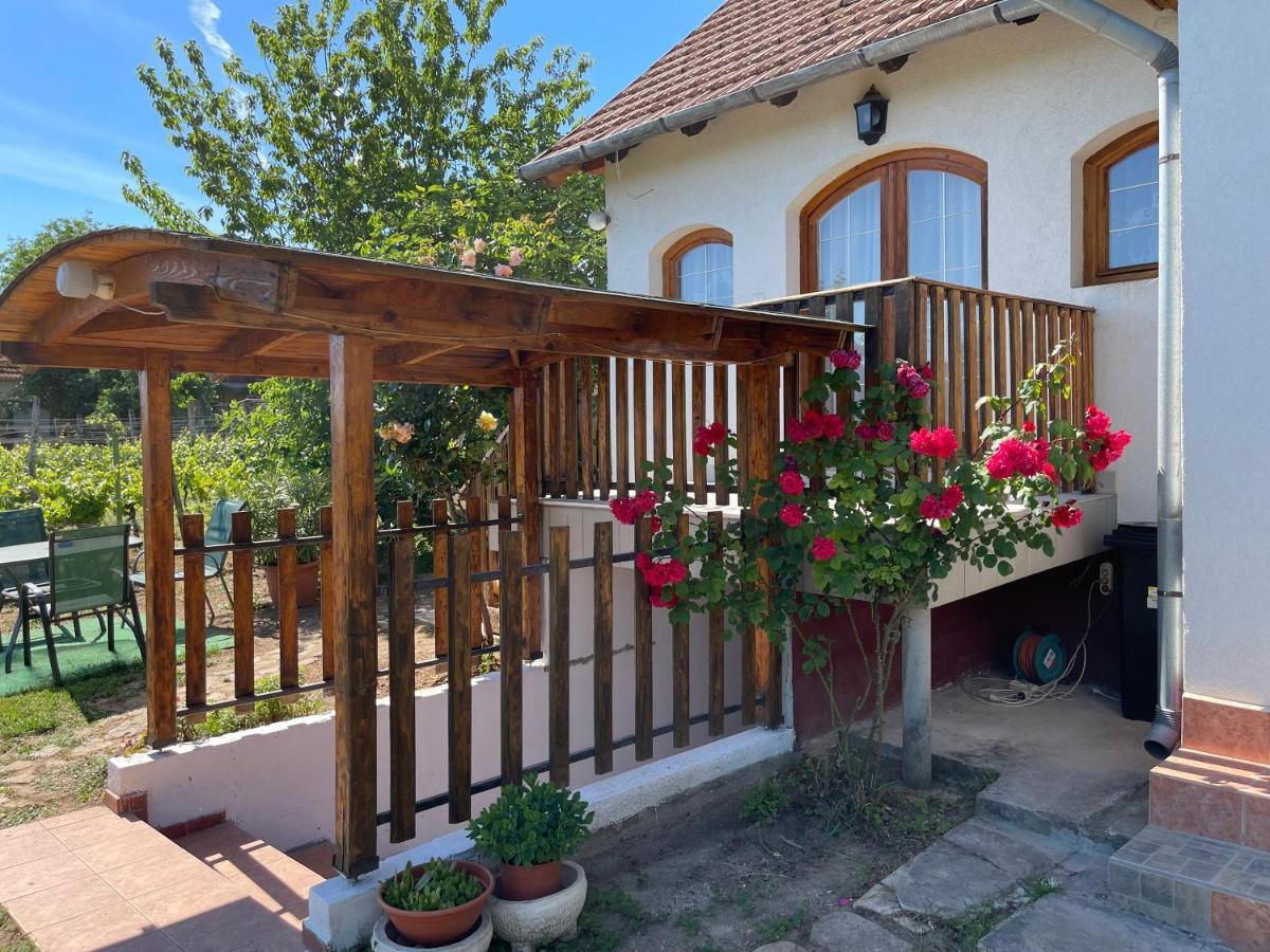 Füge Vendégház Lovas Exterior foto